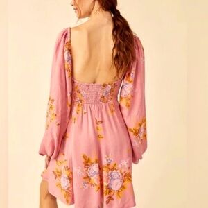 NWT FREE PEOPLE Francesca Floral Pink/Rose mini
Dress with Balloon Sleeves Large